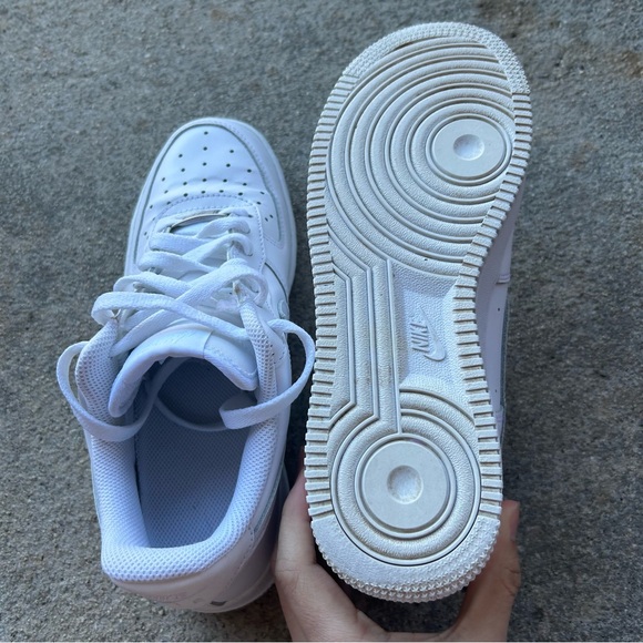 Womens All White Nike Air Force Ones Low Tops - Picture 7 of 8